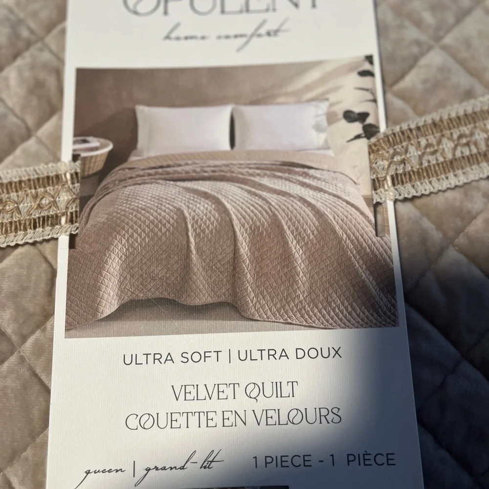 Velvet Quilt Cream Almond King Opulent Home Comfort 102